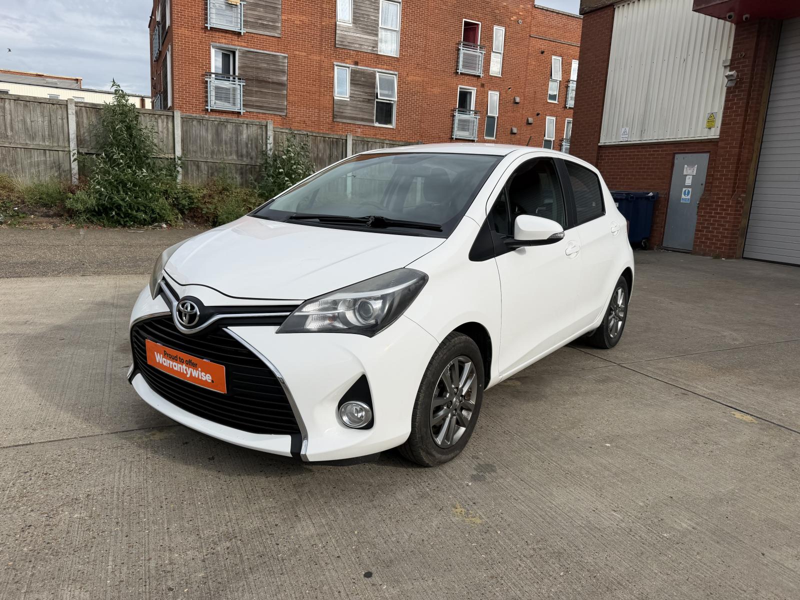 TOYOTA YARIS 1.33 VVT-i Icon 5dr CVT