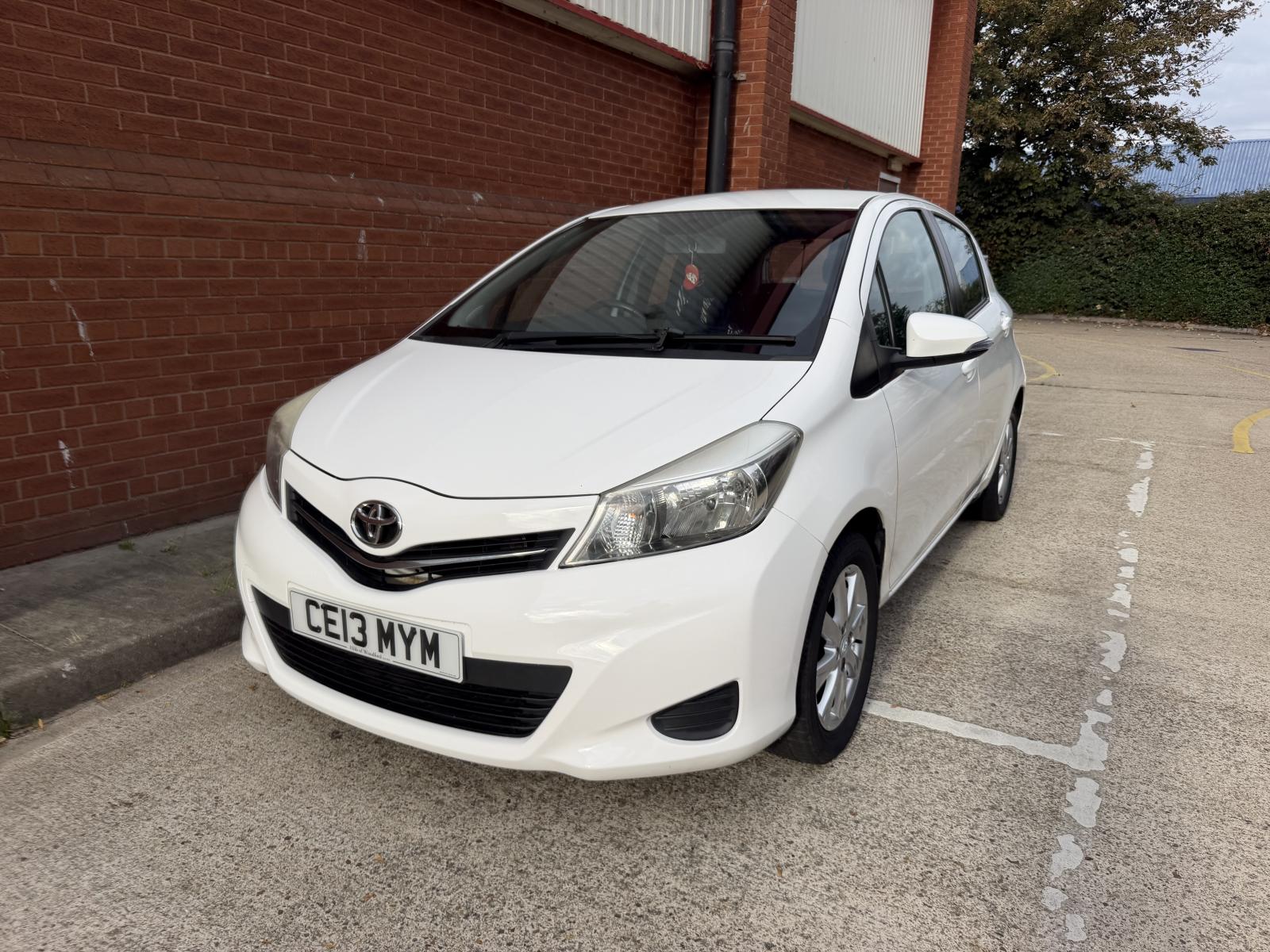 Yaris Manual